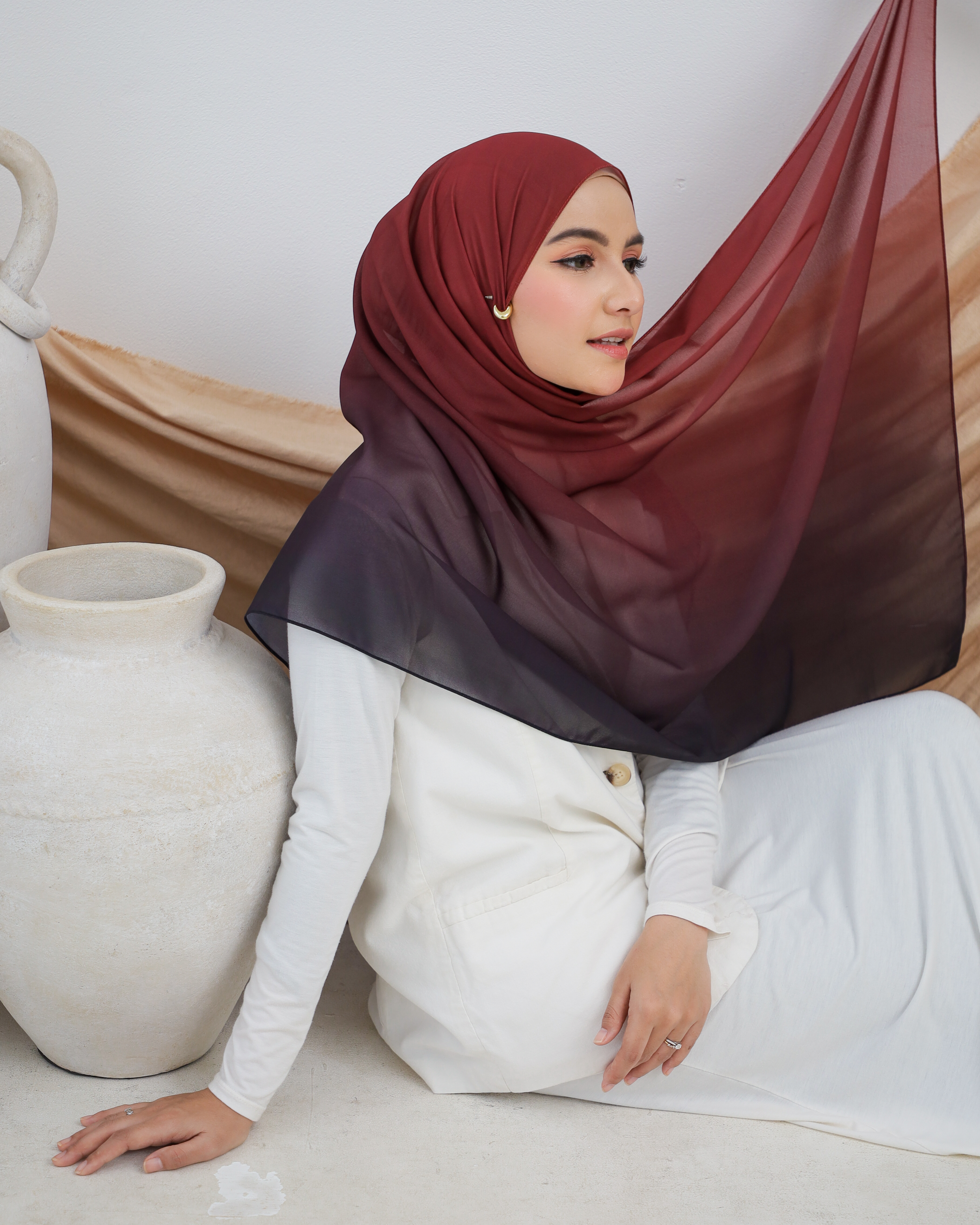 Evergrace Pashmina Gradasi Maroon and Black