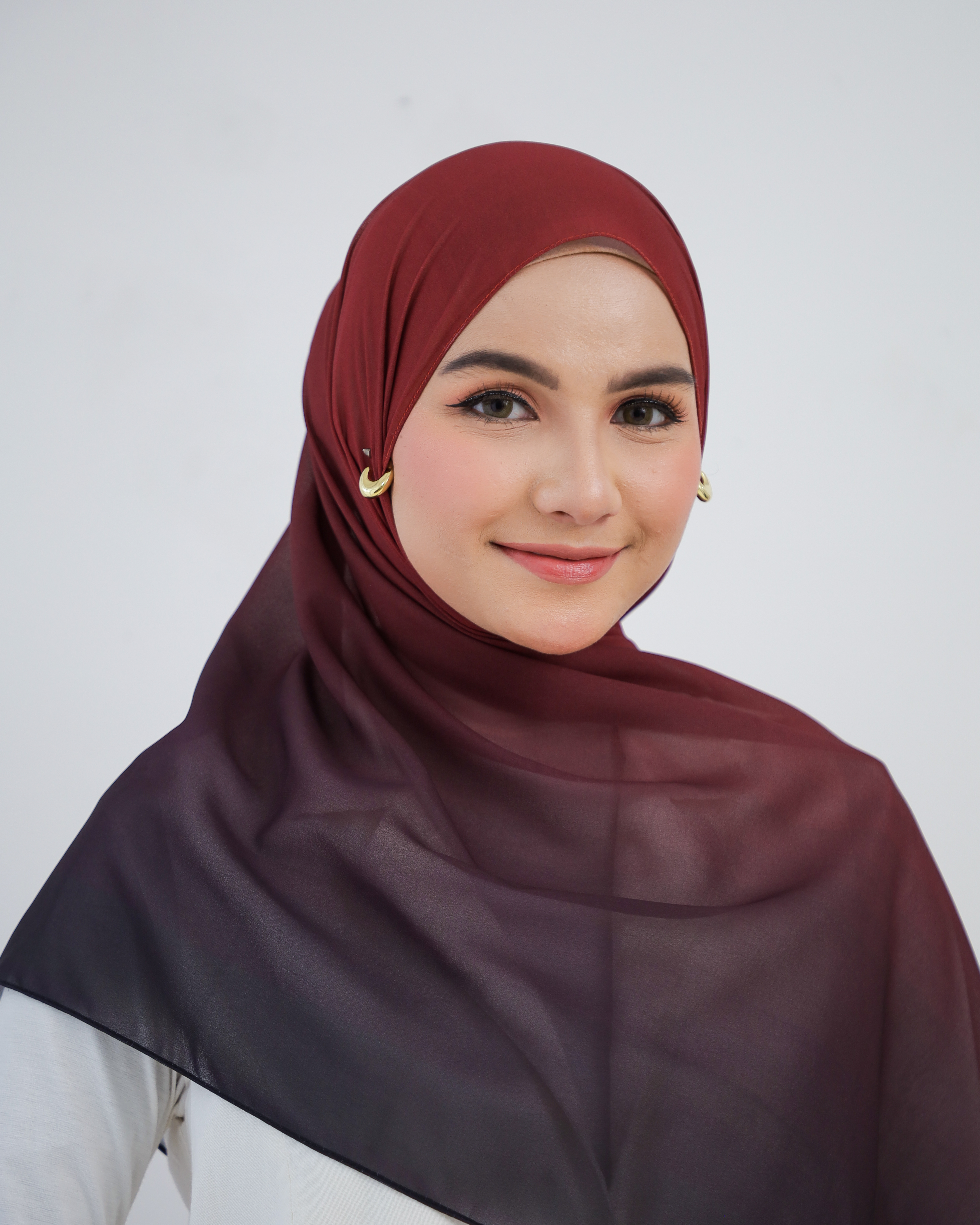 Evergrace Pashmina Gradasi Maroon Black