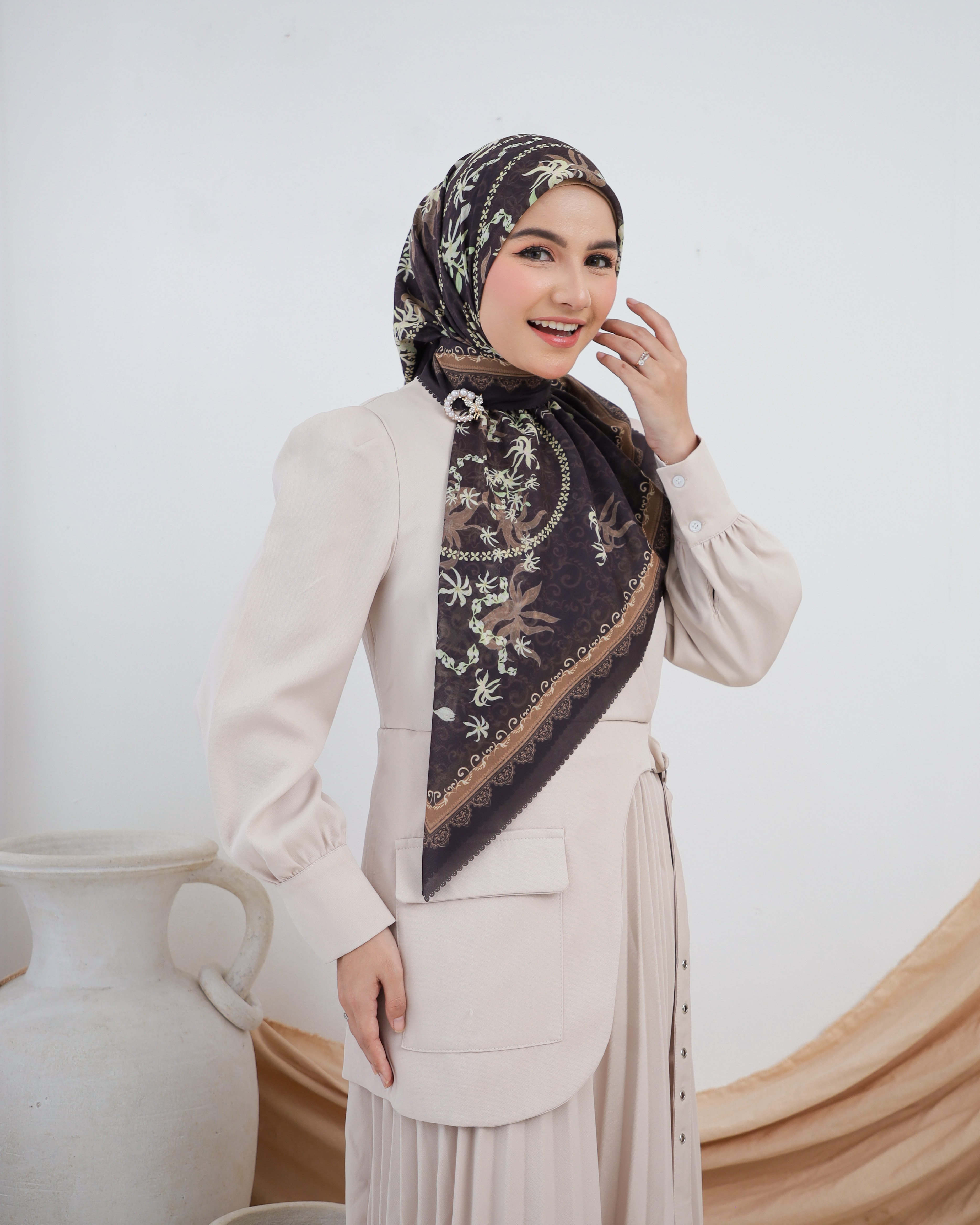 Evergrace Kantil Jawa Tengah Coklat