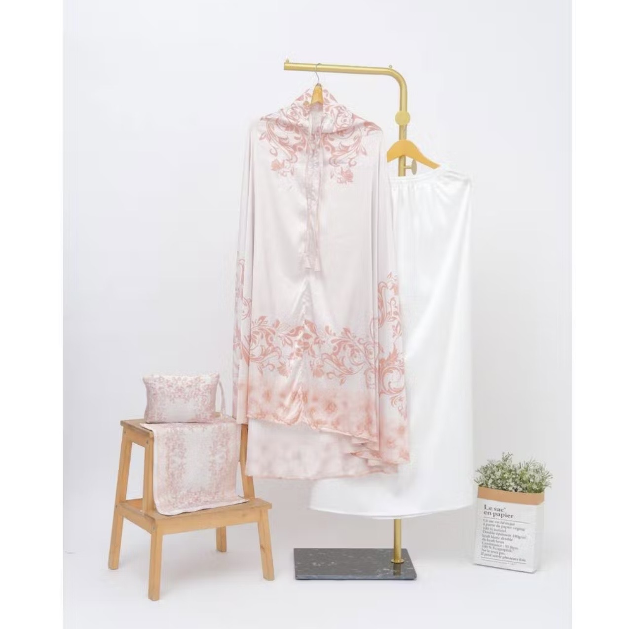 Evergrace Royal Prayer Set Orange